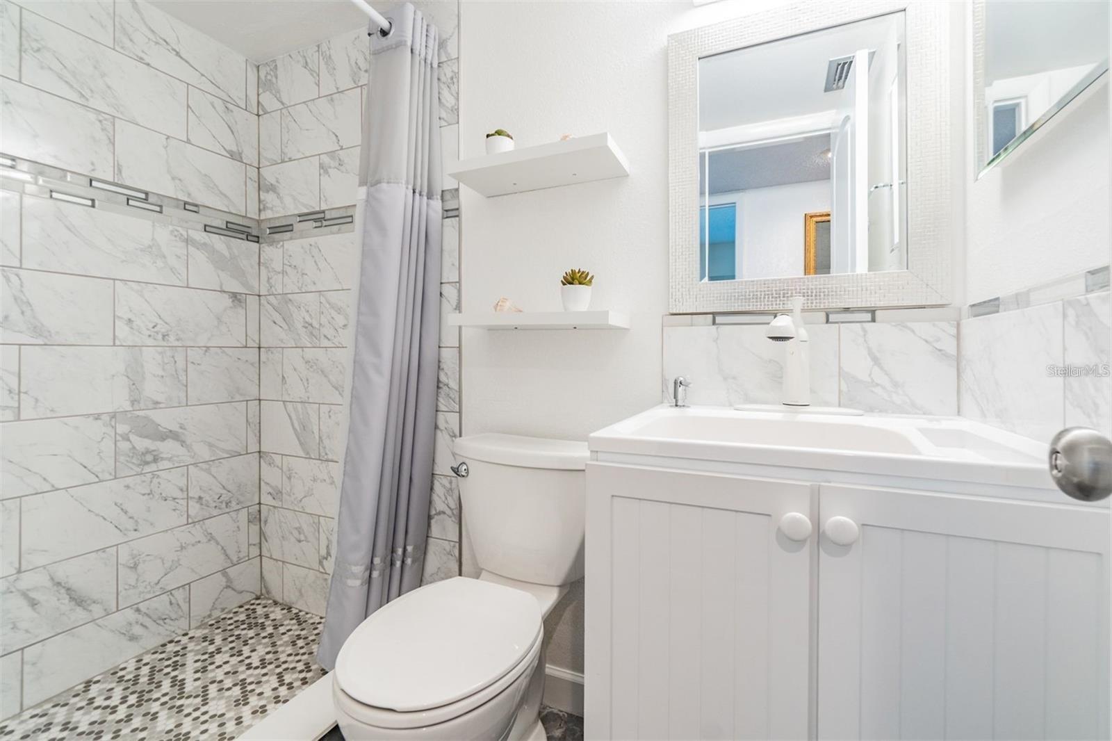 2525 WEST BAY DR #B44, BELLEAIR BLUFFS, FL, 33770