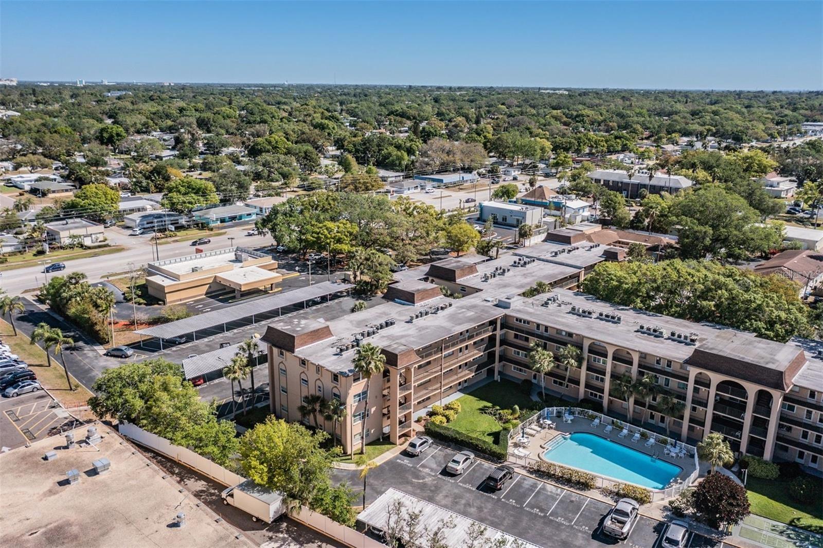 2525 WEST BAY DR #B44, BELLEAIR BLUFFS, FL, 33770