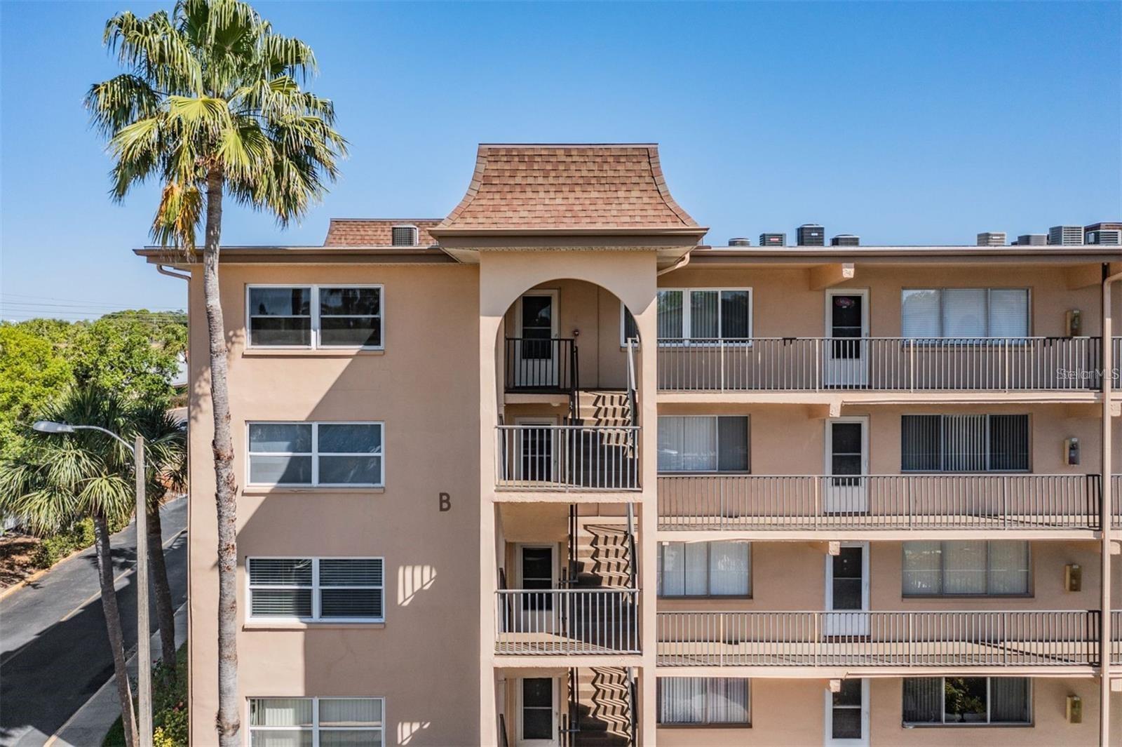 2525 WEST BAY DR #B44, BELLEAIR BLUFFS, FL, 33770