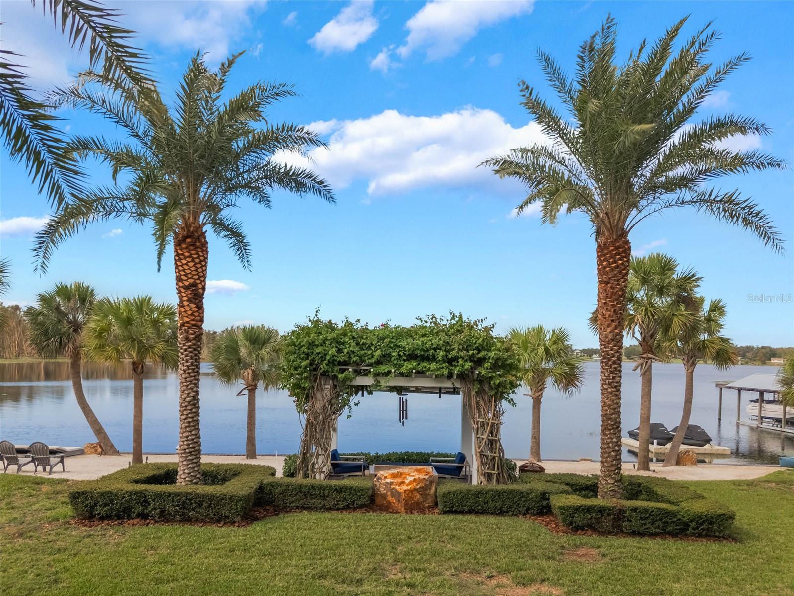 1945 OVERLOOK DR, MOUNT DORA, FL, 32757