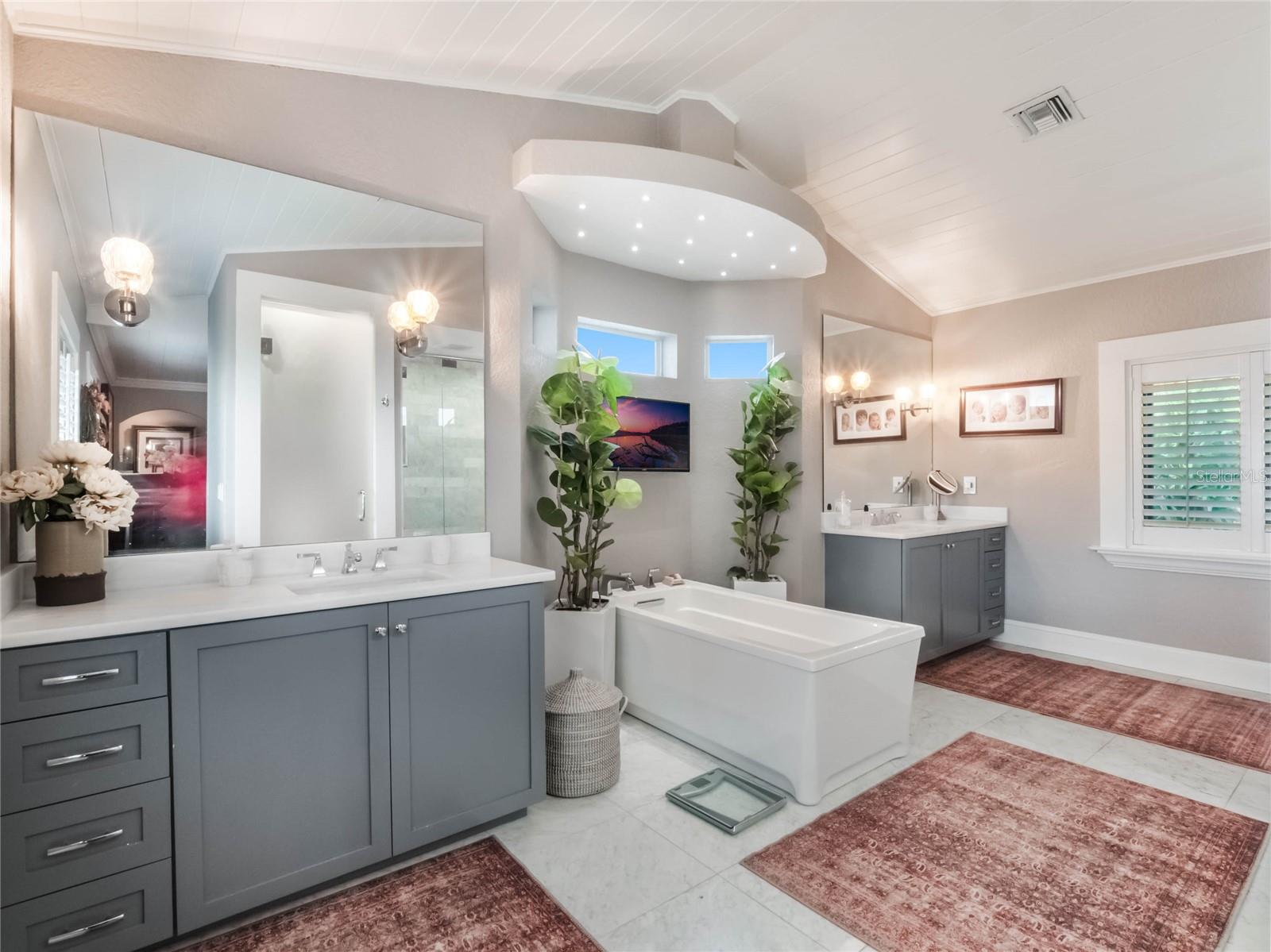 1945 OVERLOOK DR, MOUNT DORA, FL, 32757