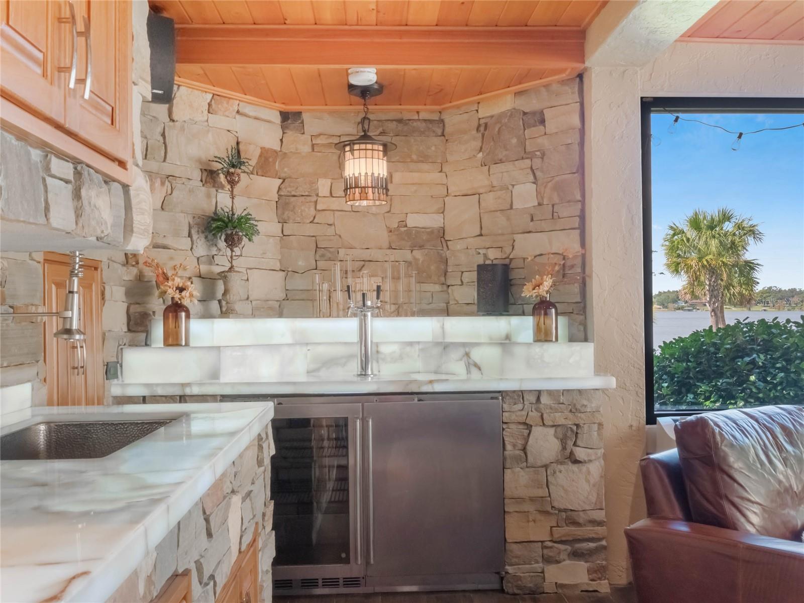 1945 OVERLOOK DR, MOUNT DORA, FL, 32757