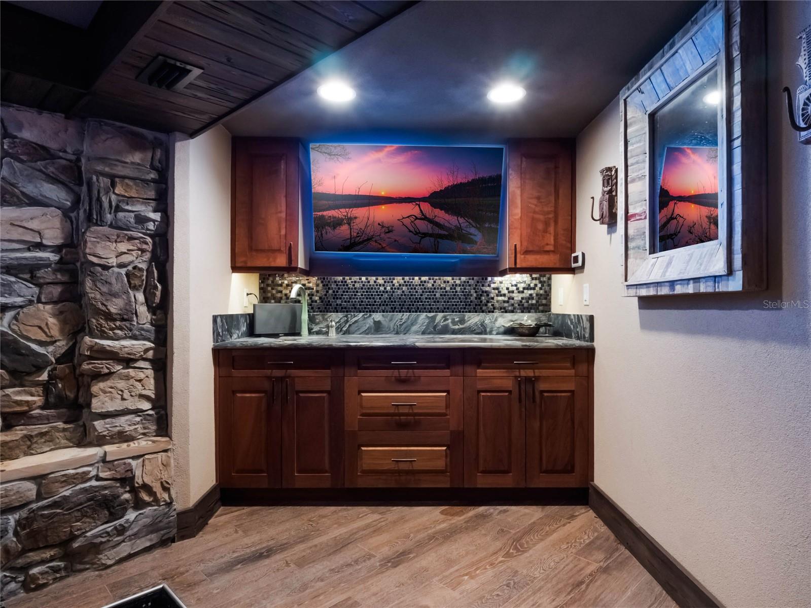 1945 OVERLOOK DR, MOUNT DORA, FL, 32757