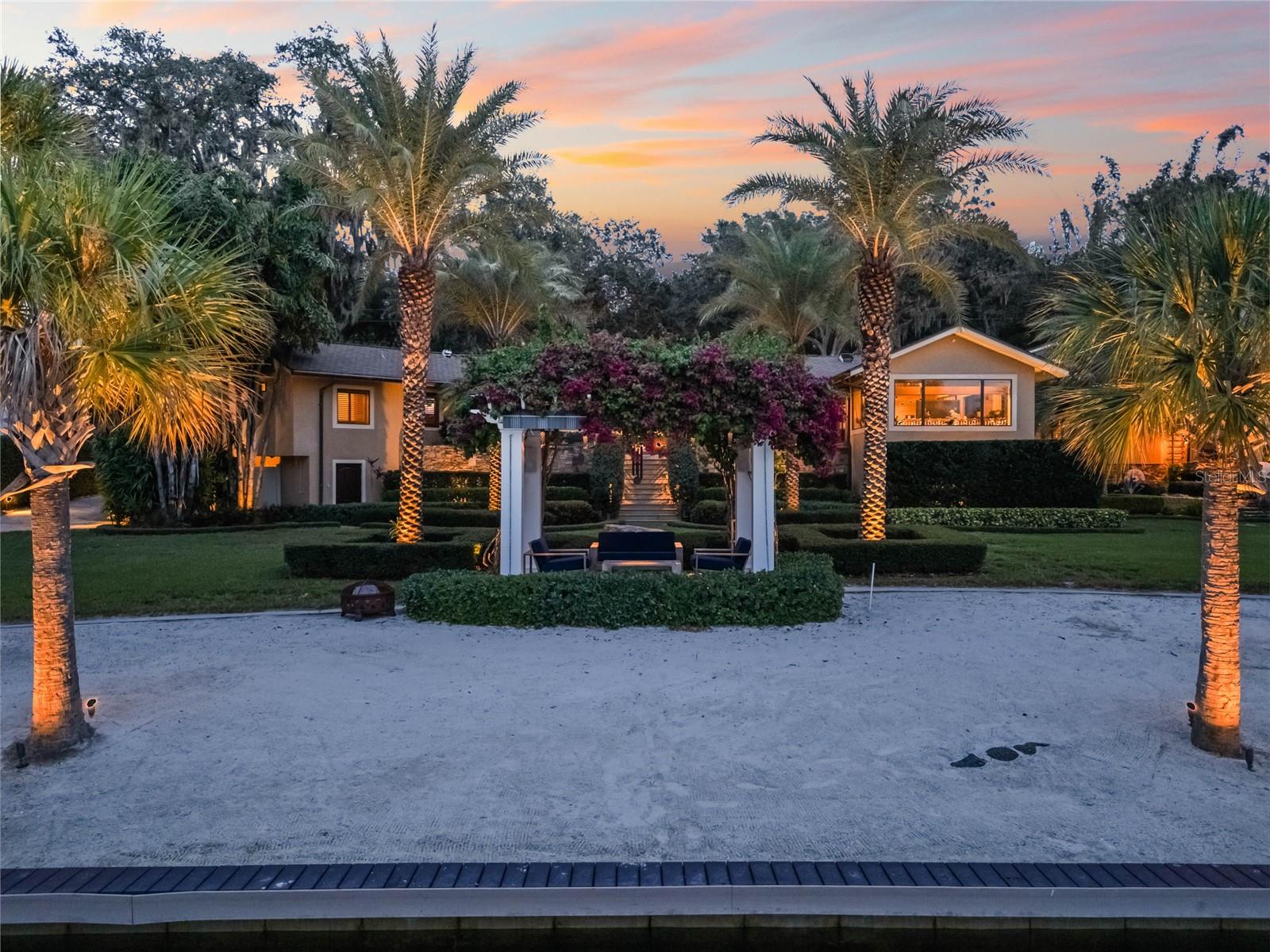 1945 OVERLOOK DR, MOUNT DORA, FL, 32757