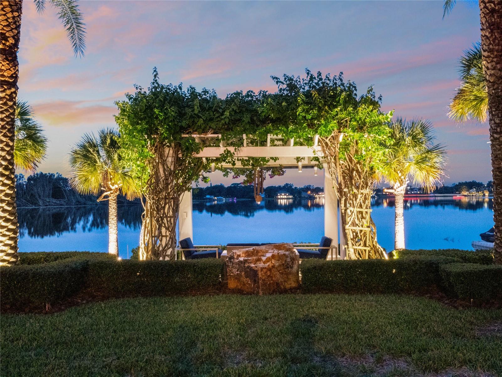 1945 OVERLOOK DR, MOUNT DORA, FL, 32757