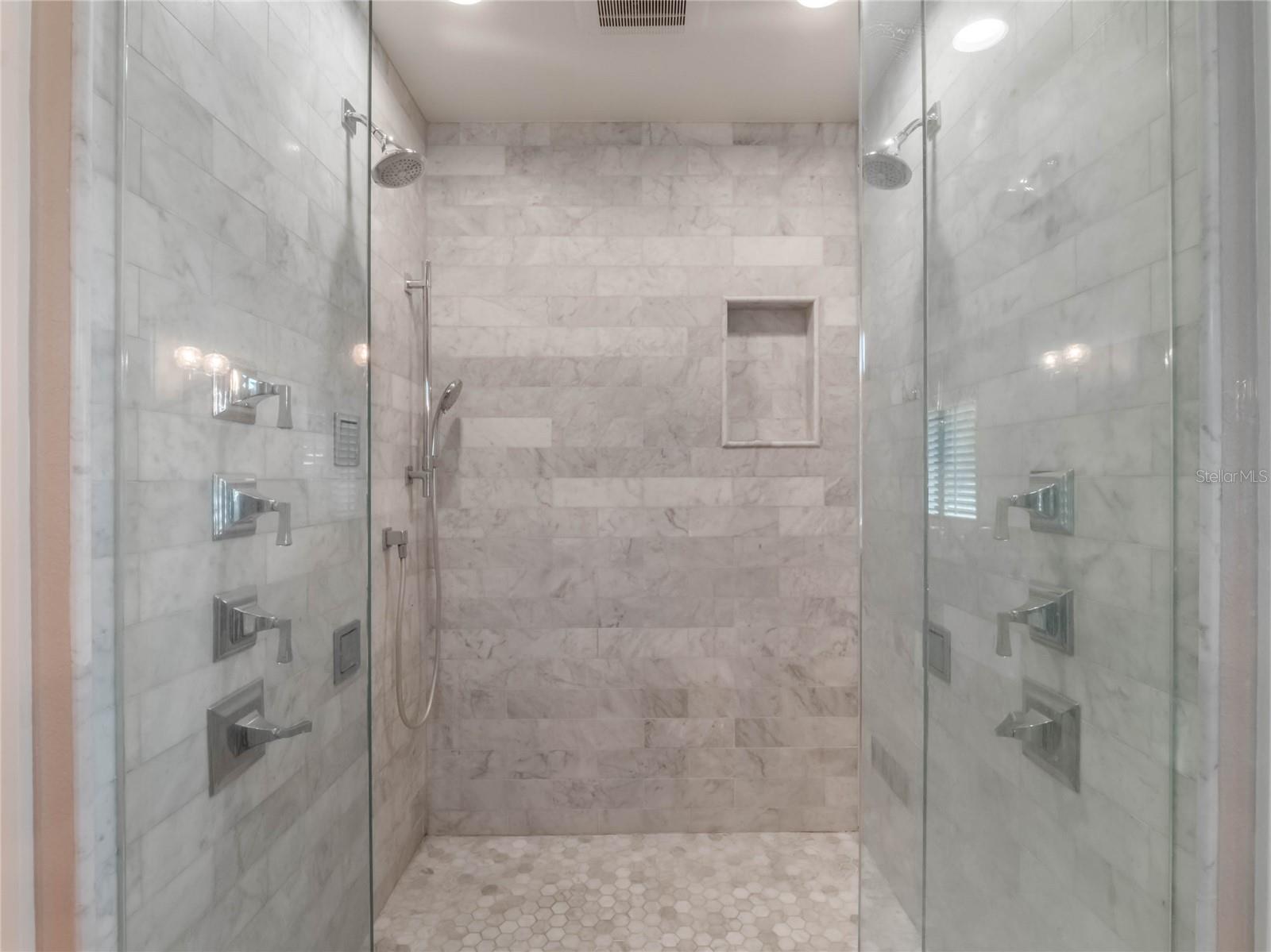 1945 OVERLOOK DR, MOUNT DORA, FL, 32757