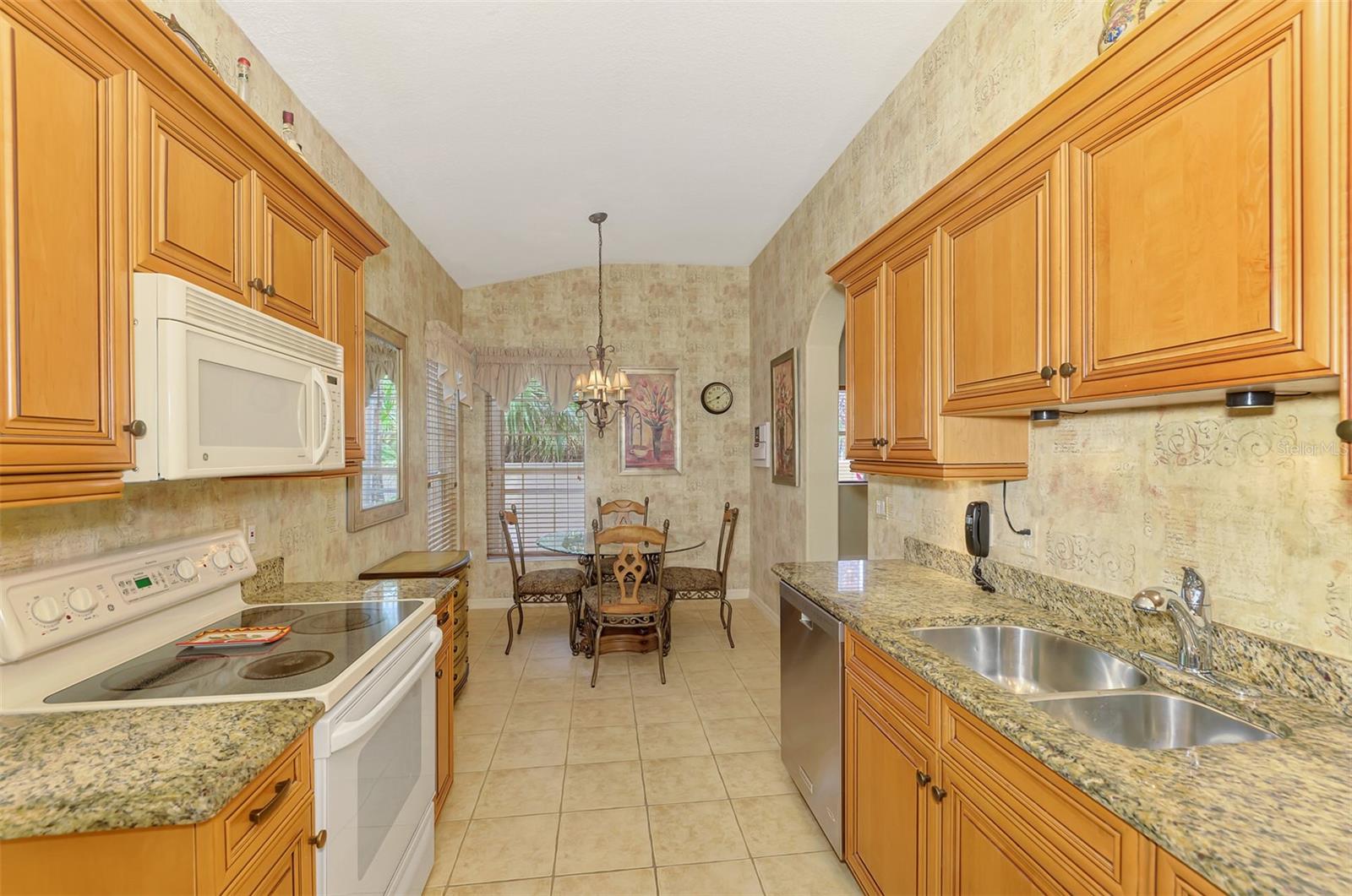 335 AUBURN WOODS CIR, VENICE, FL, 34292