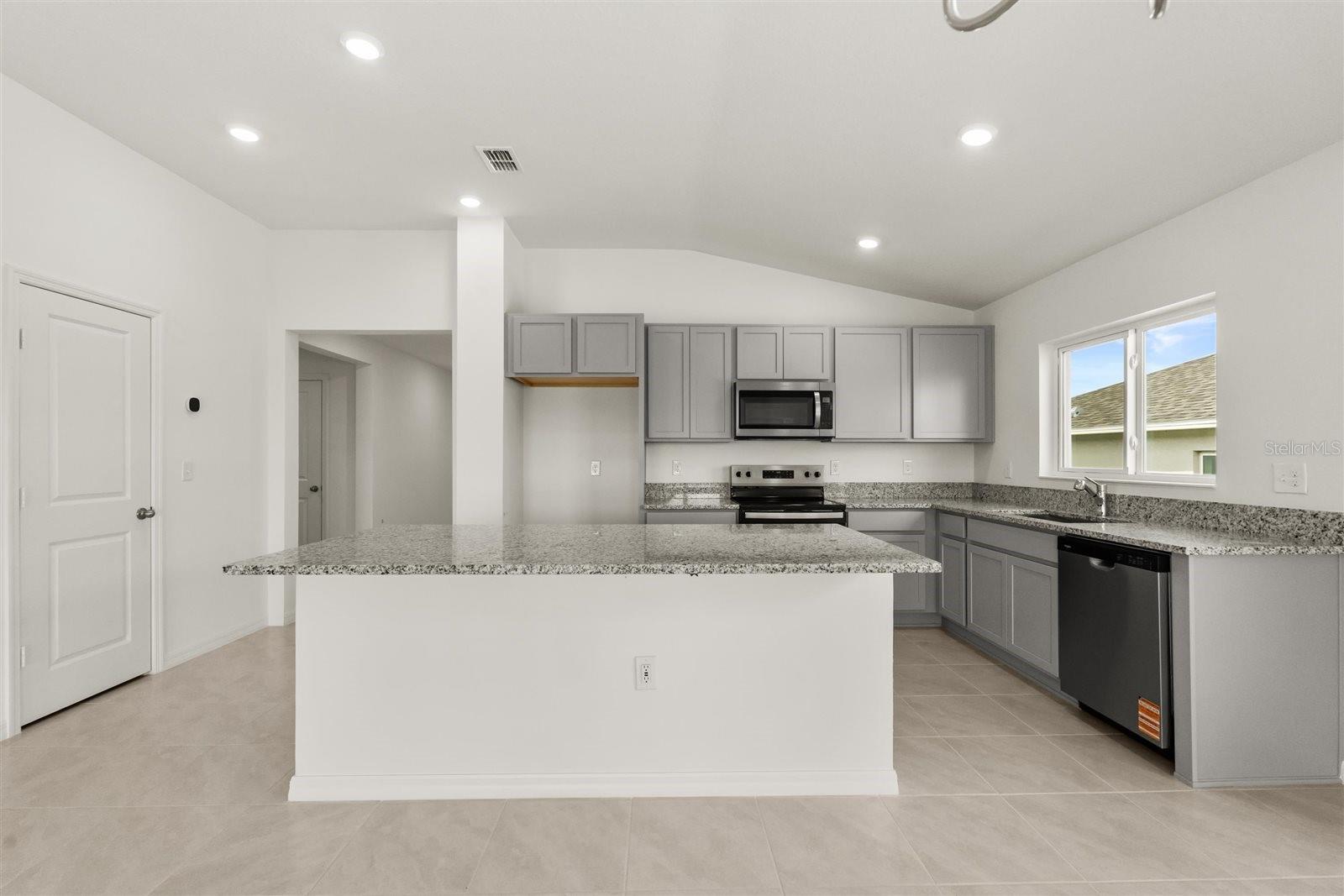 644 ROYAL PALM DR, DUNDEE, FL, 33838