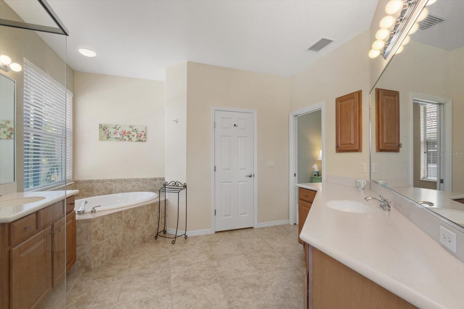 203 WINDING RIVER TRL, BRADENTON, FL, 34212