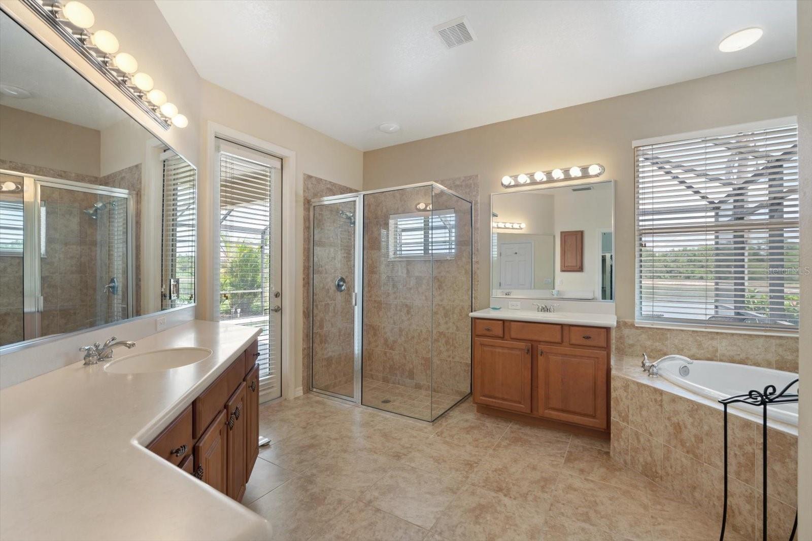203 WINDING RIVER TRL, BRADENTON, FL, 34212