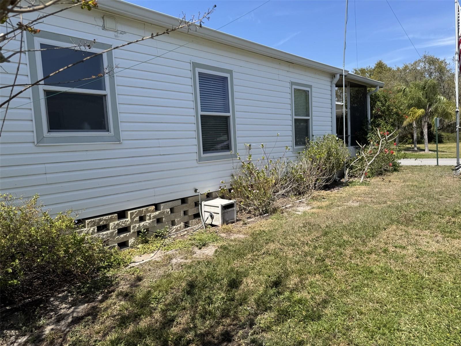 8689 BREEZE HILL DR, LAKE WALES, FL, 33898