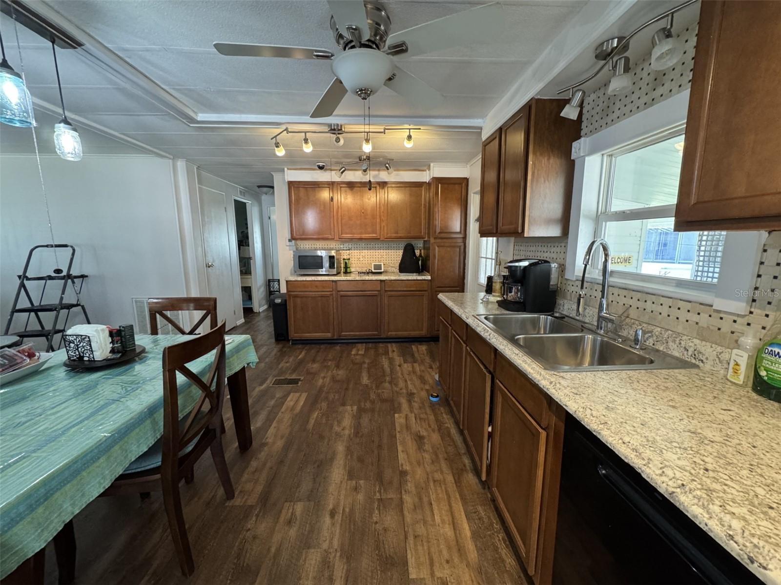 8689 BREEZE HILL DR, LAKE WALES, FL, 33898