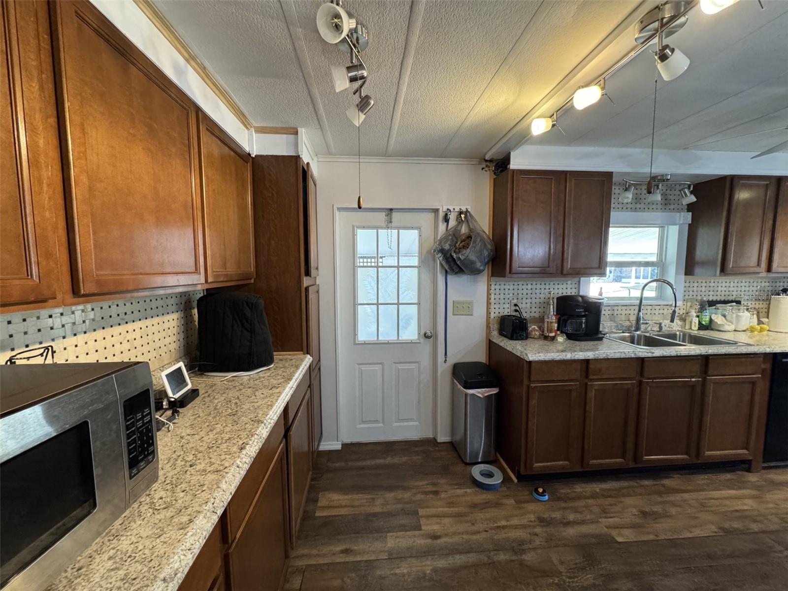 8689 BREEZE HILL DR, LAKE WALES, FL, 33898