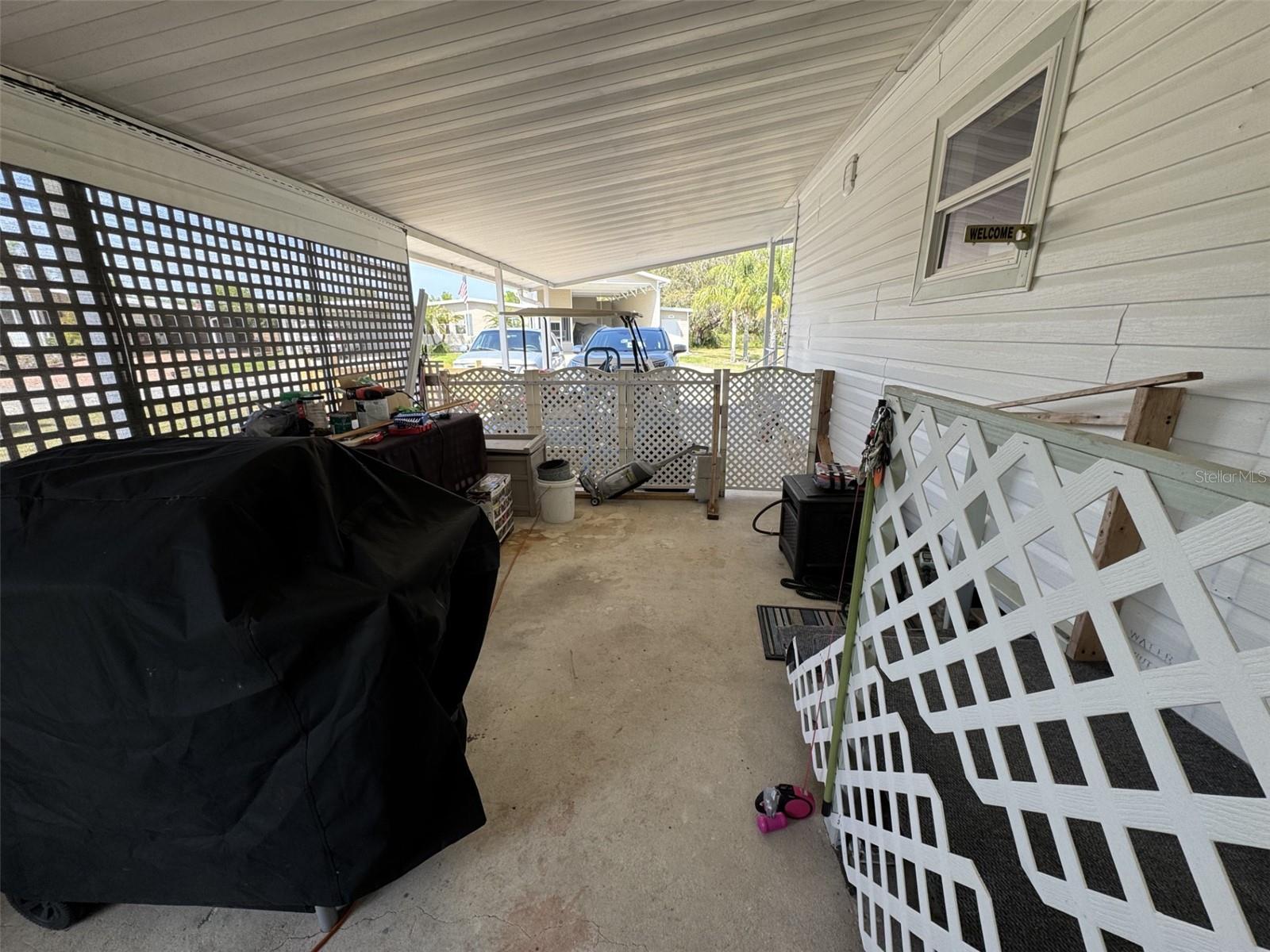 8689 BREEZE HILL DR, LAKE WALES, FL, 33898
