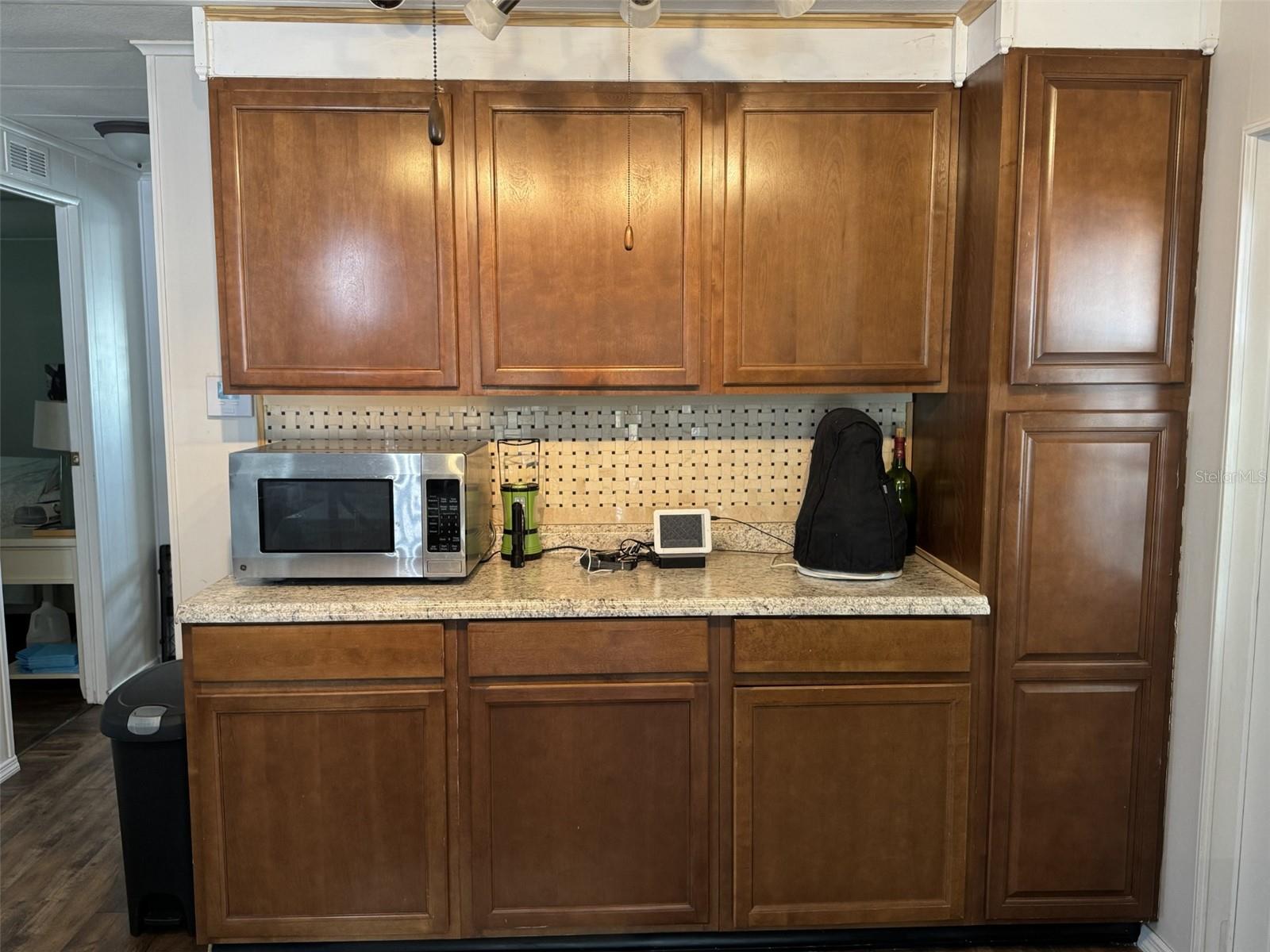8689 BREEZE HILL DR, LAKE WALES, FL, 33898