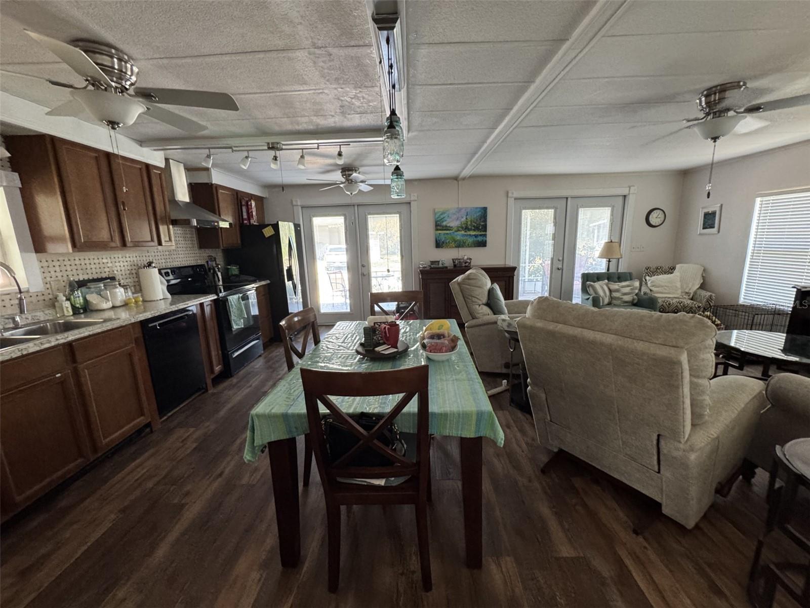 8689 BREEZE HILL DR, LAKE WALES, FL, 33898