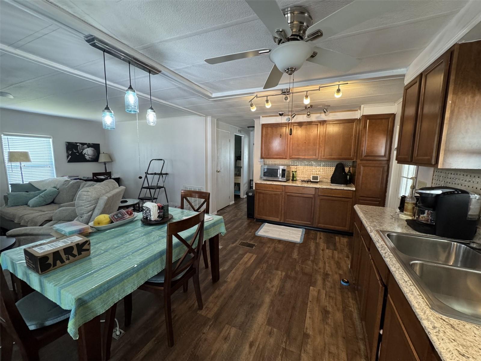 8689 BREEZE HILL DR, LAKE WALES, FL, 33898