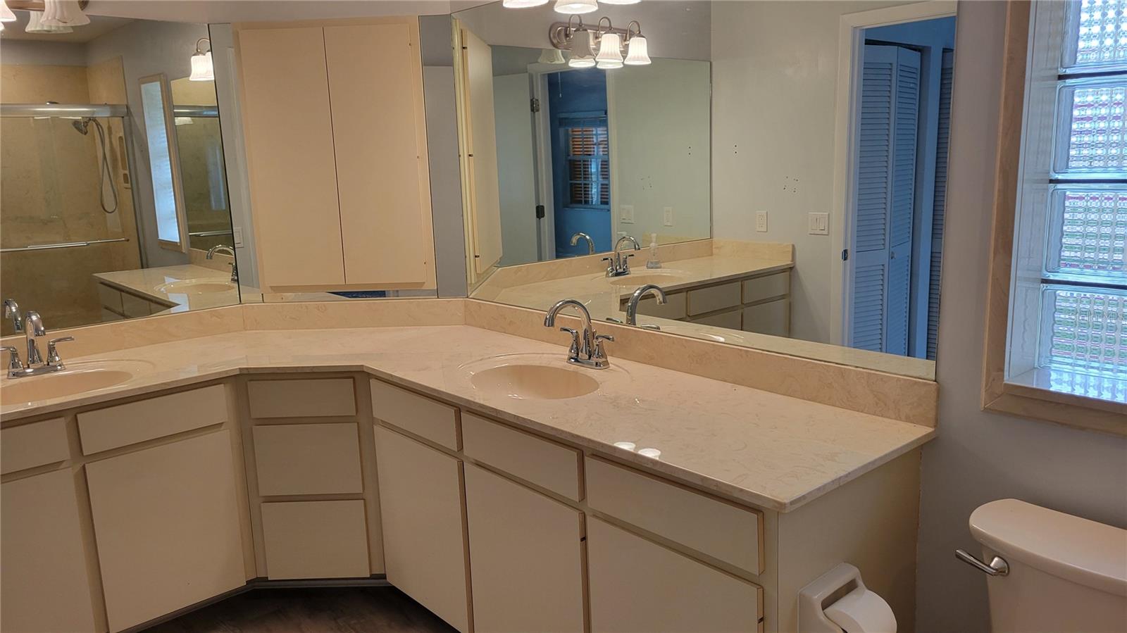 3520 57TH AVENUE CIR W #10, BRADENTON, FL, 34210