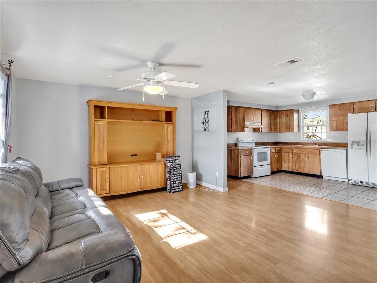 909 KIRKCALDY WAY, VALRICO, FL, 33594
