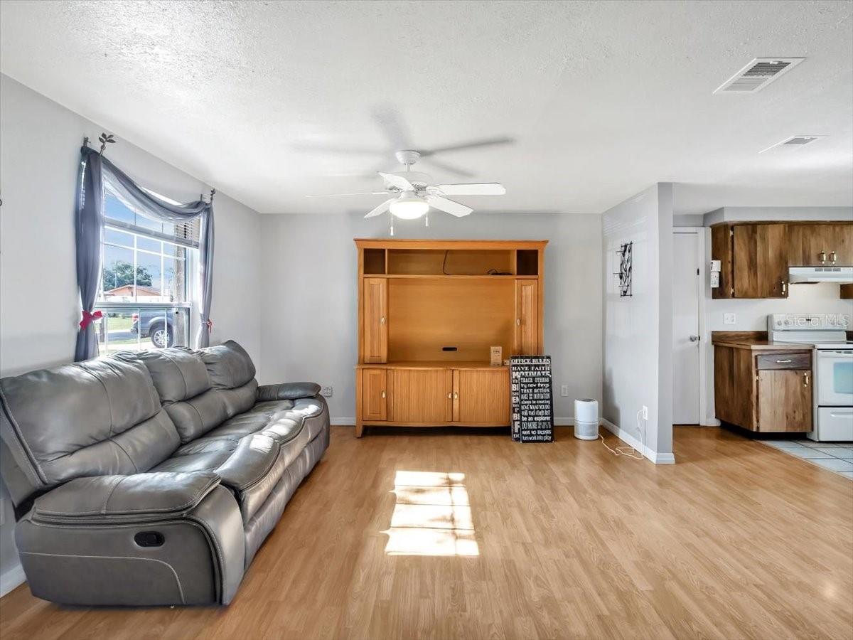 909 KIRKCALDY WAY, VALRICO, FL, 33594