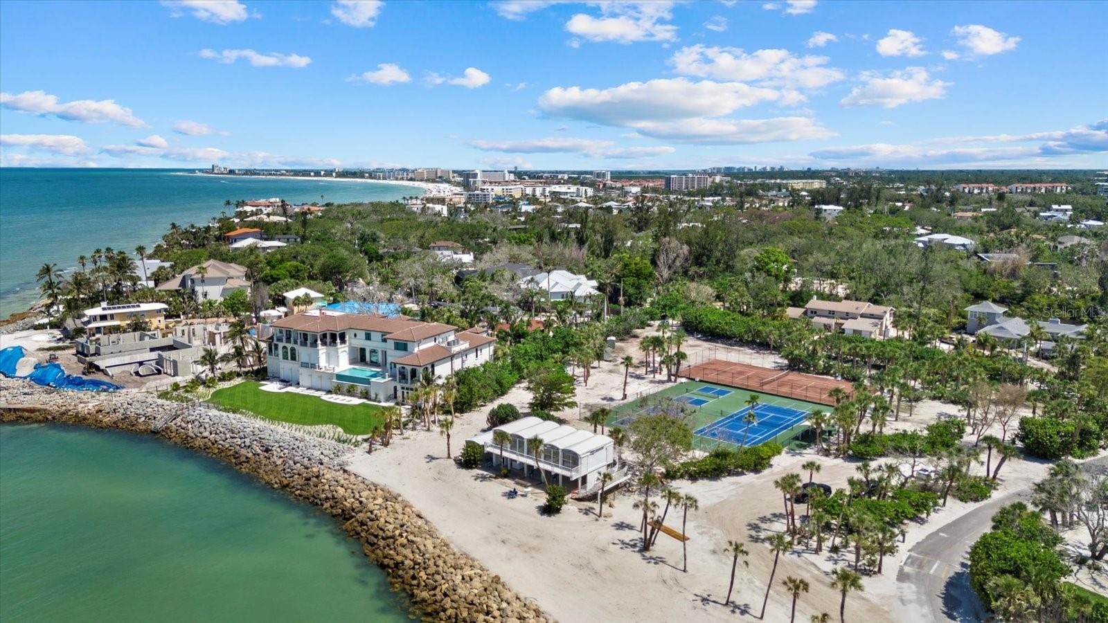 8440 SANDERLING RD, SARASOTA, FL, 34242