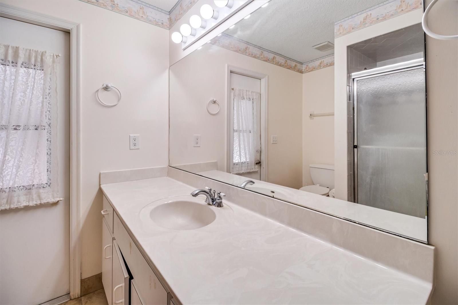 11 WHITE HAVEN LN, PALM COAST, FL, 32164