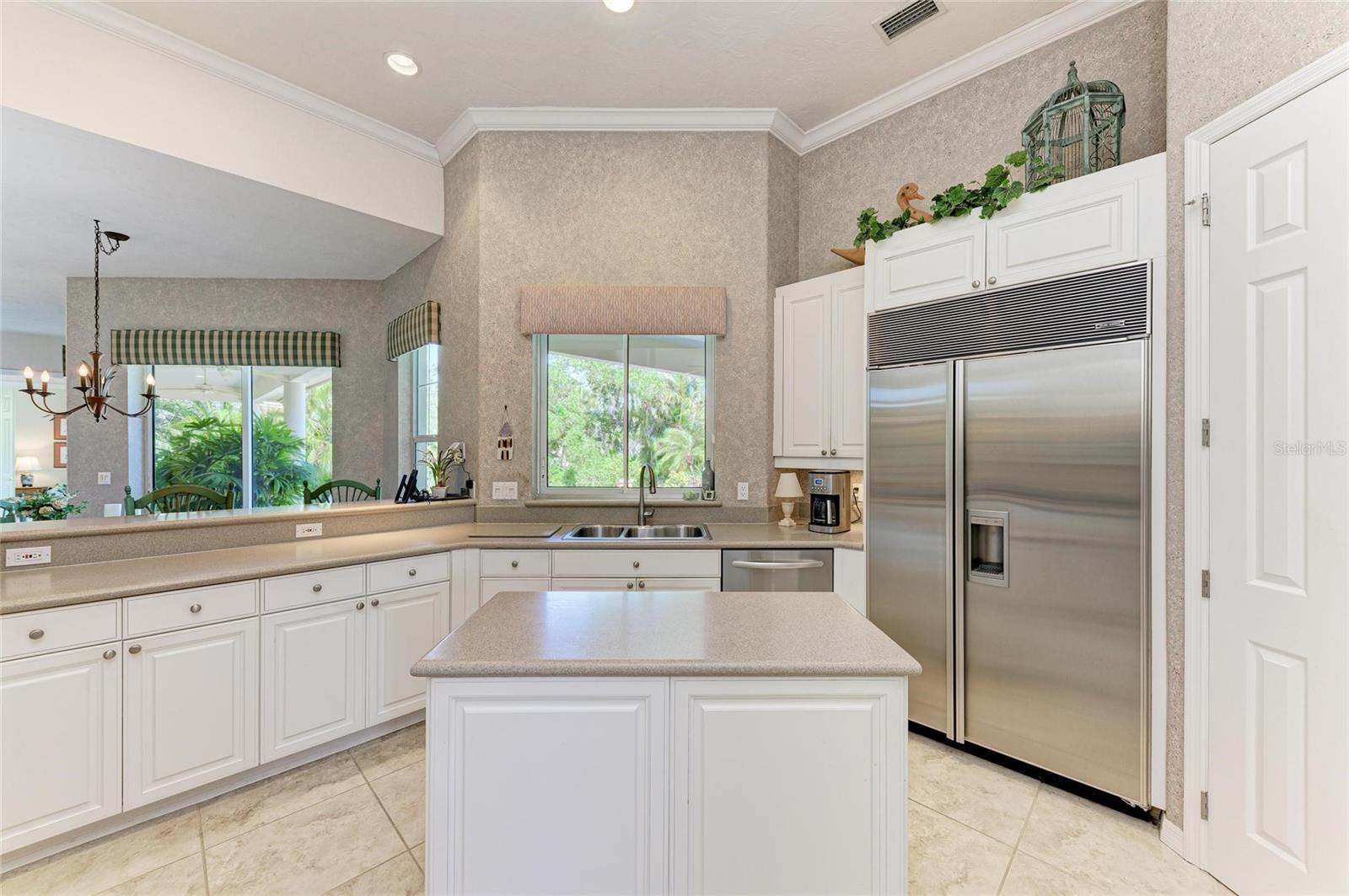 3303 SABAL COVE CIR, LONGBOAT KEY, FL, 34228