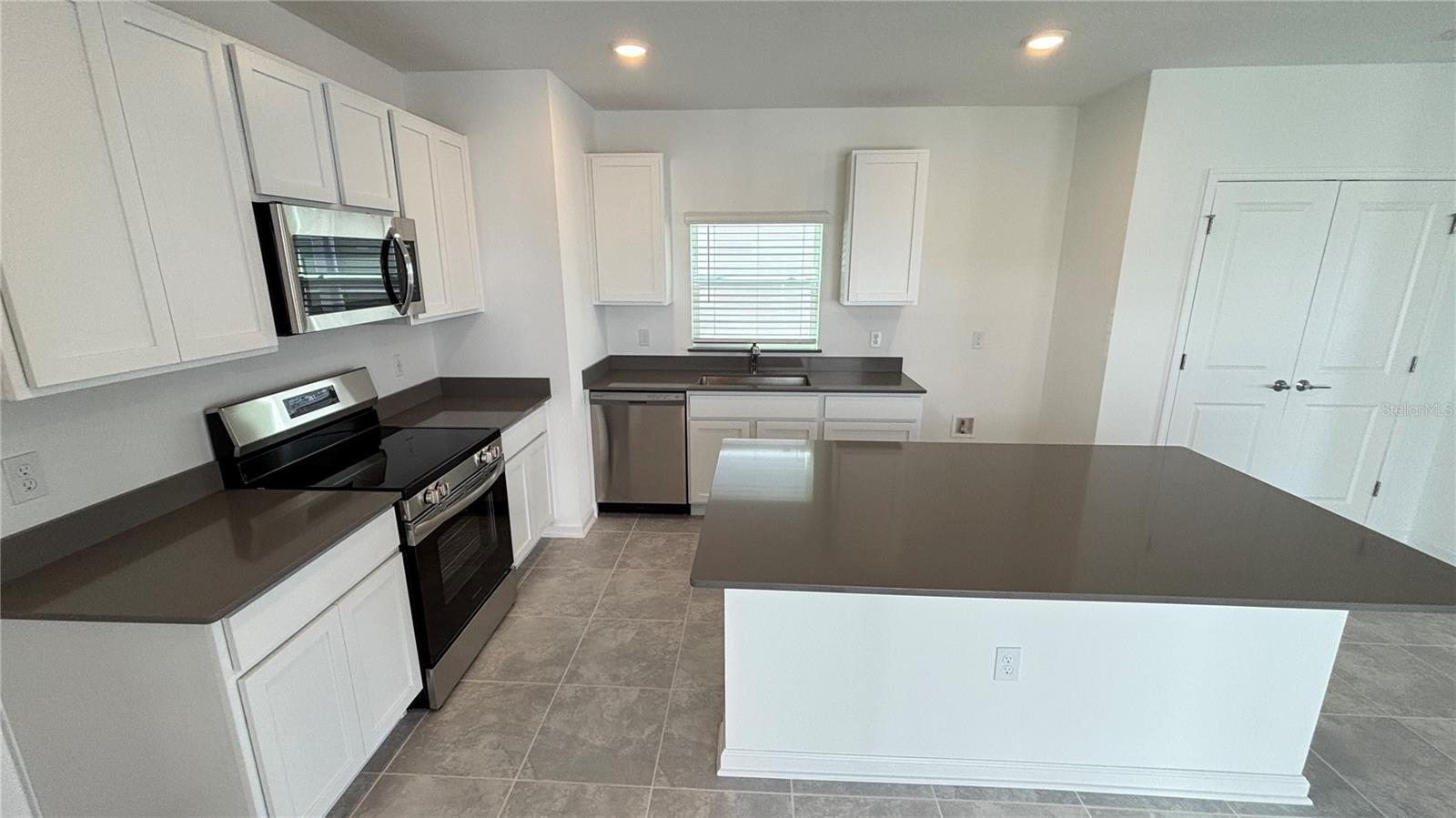 6617 WILLOW VIEW AVE, ORLANDO, FL, 32829