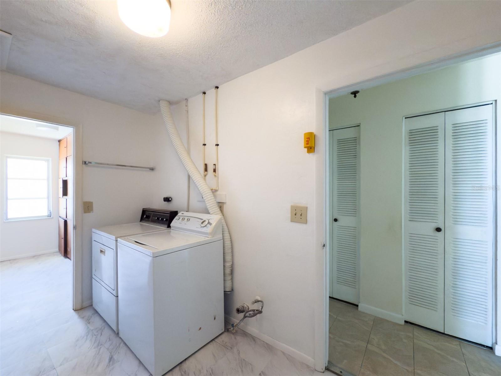 688 ALLEGHENY DR, SUN CITY CENTER, FL, 33573