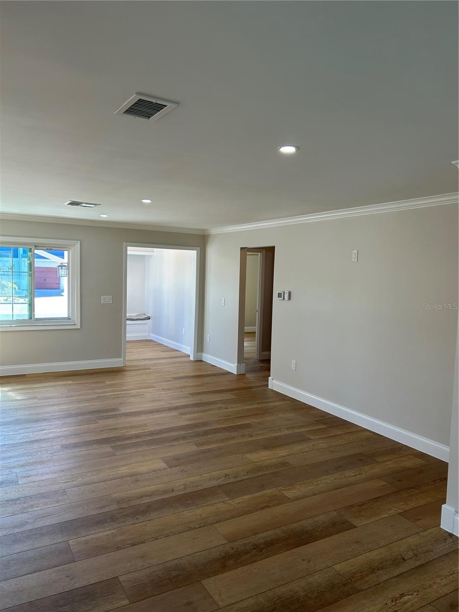 691 RUSSELL ST, LONGBOAT KEY, FL, 34228