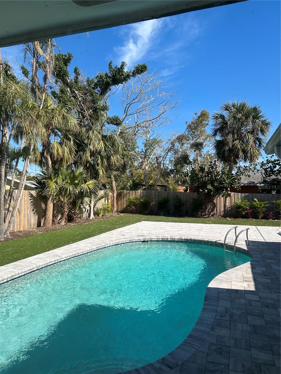 691 RUSSELL ST, LONGBOAT KEY, FL, 34228