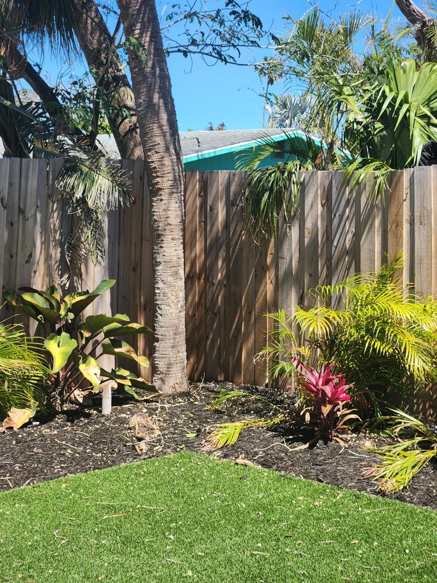 691 RUSSELL ST, LONGBOAT KEY, FL, 34228