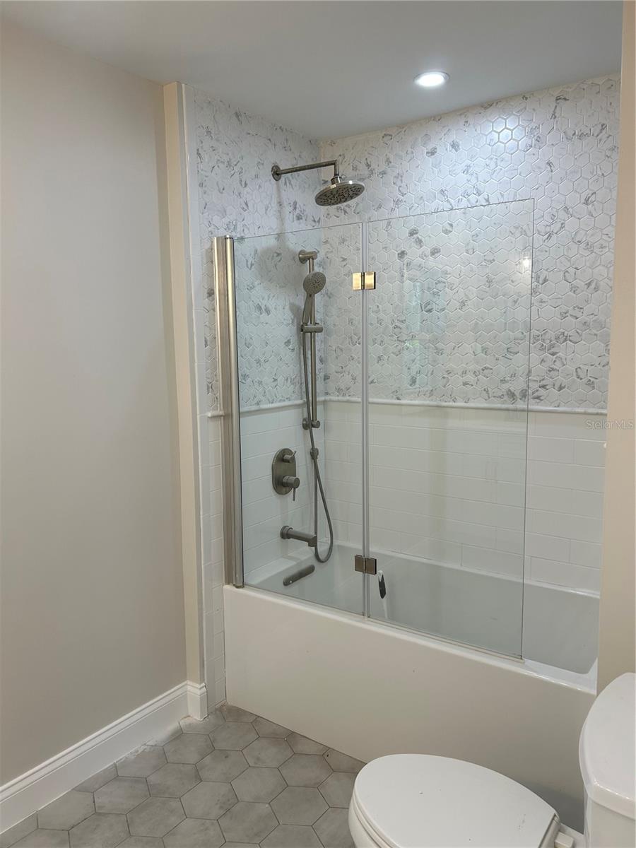 691 RUSSELL ST, LONGBOAT KEY, FL, 34228