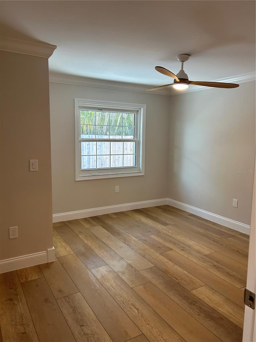 691 RUSSELL ST, LONGBOAT KEY, FL, 34228