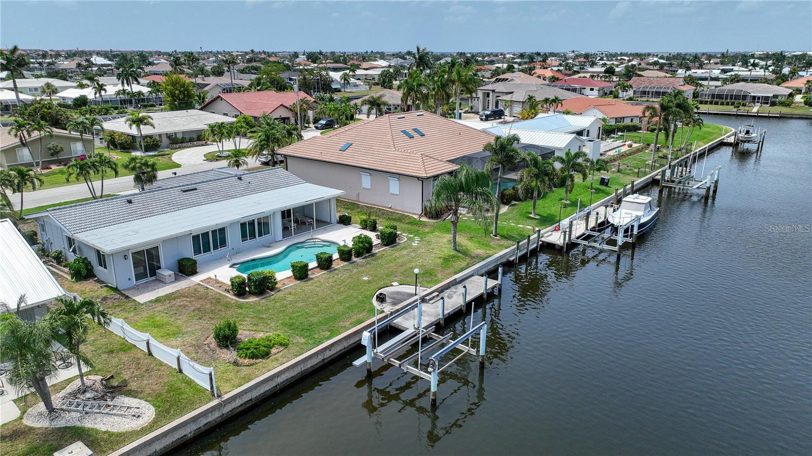 830 NAPOLI LN, PUNTA GORDA, FL, 33950