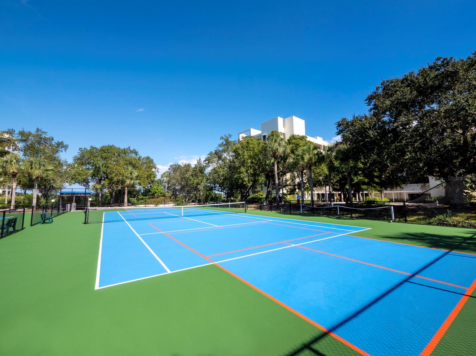 1928 HARBOURSIDE DR #1404, LONGBOAT KEY, FL, 34228