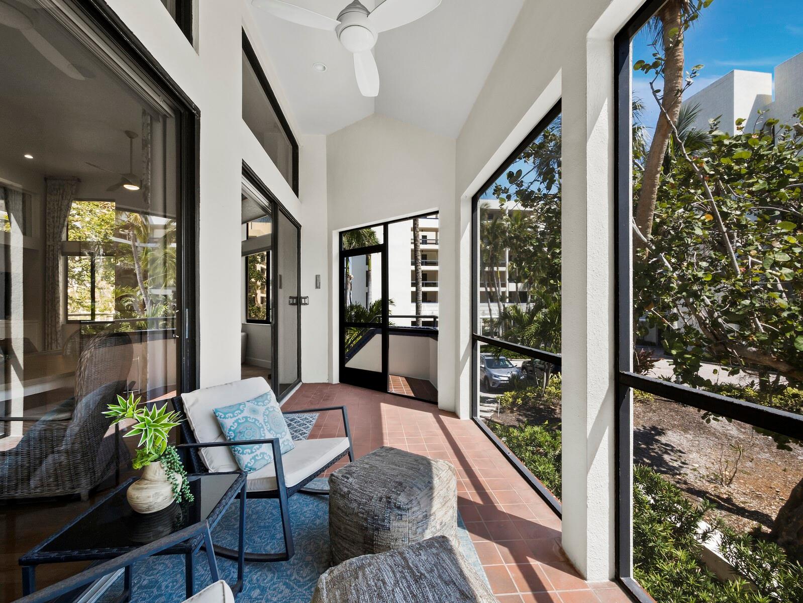 1928 HARBOURSIDE DR #1404, LONGBOAT KEY, FL, 34228