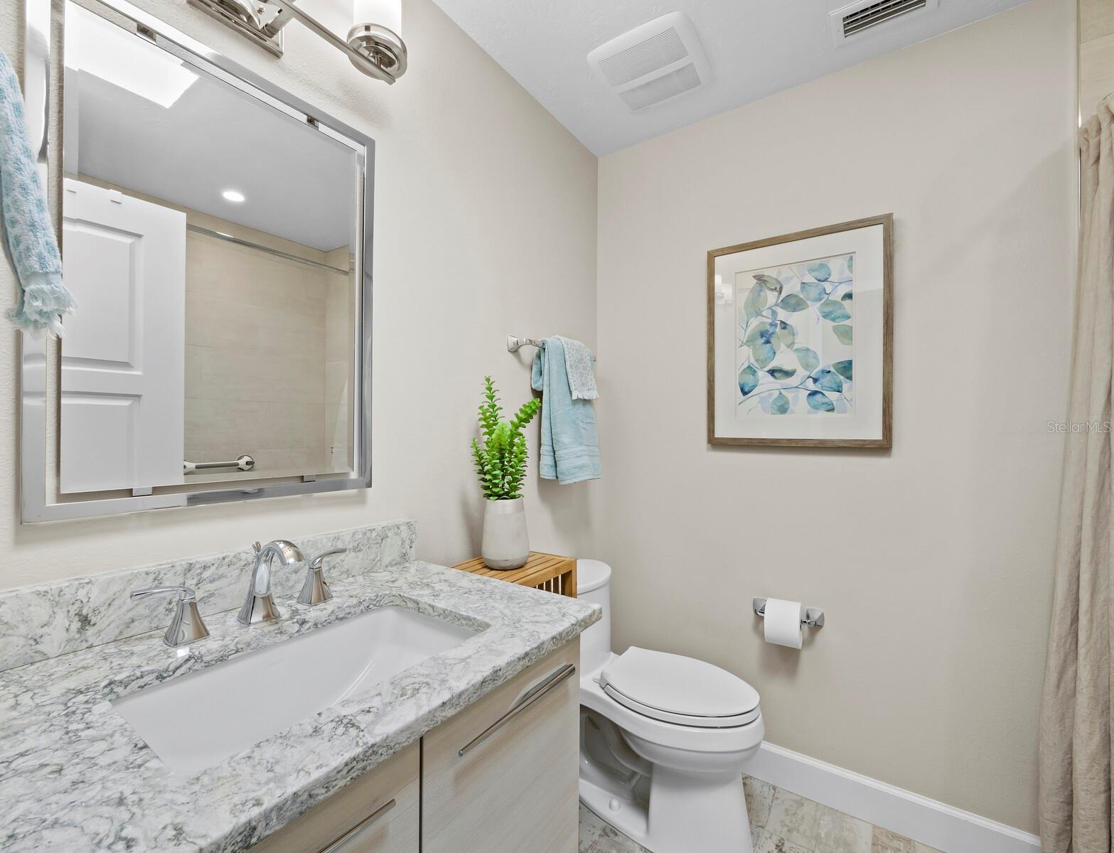 1928 HARBOURSIDE DR #1404, LONGBOAT KEY, FL, 34228