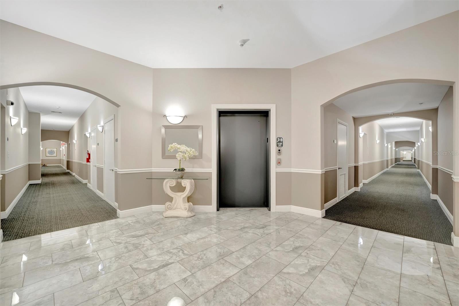 808 3RD AVE W #214, BRADENTON, FL, 34205
