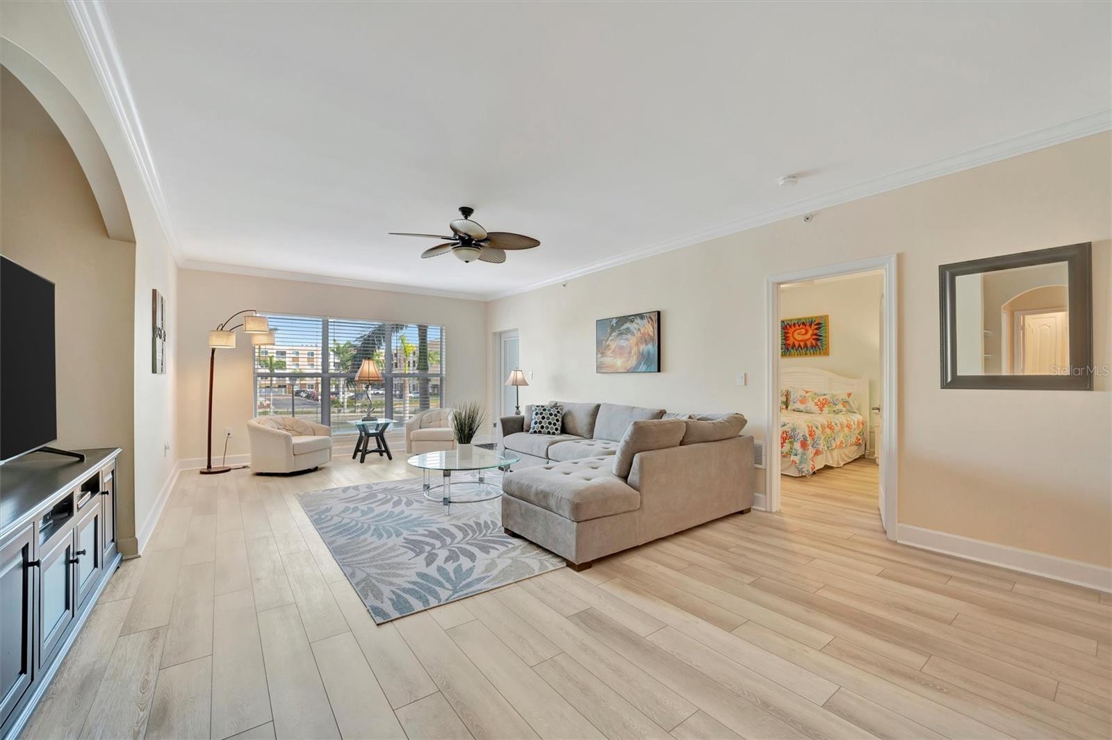 808 3RD AVE W #214, BRADENTON, FL, 34205
