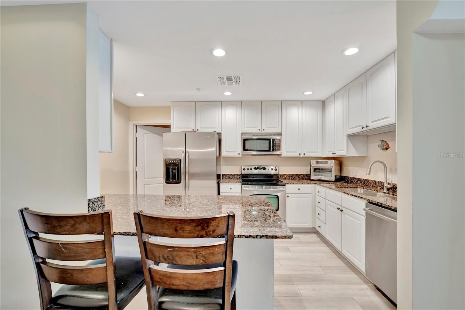 808 3RD AVE W #214, BRADENTON, FL, 34205