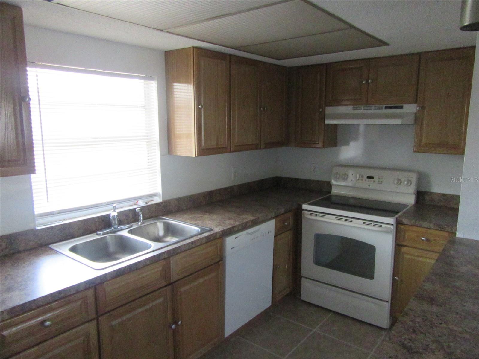 463 76TH AVE N #3, ST PETERSBURG, FL, 33702