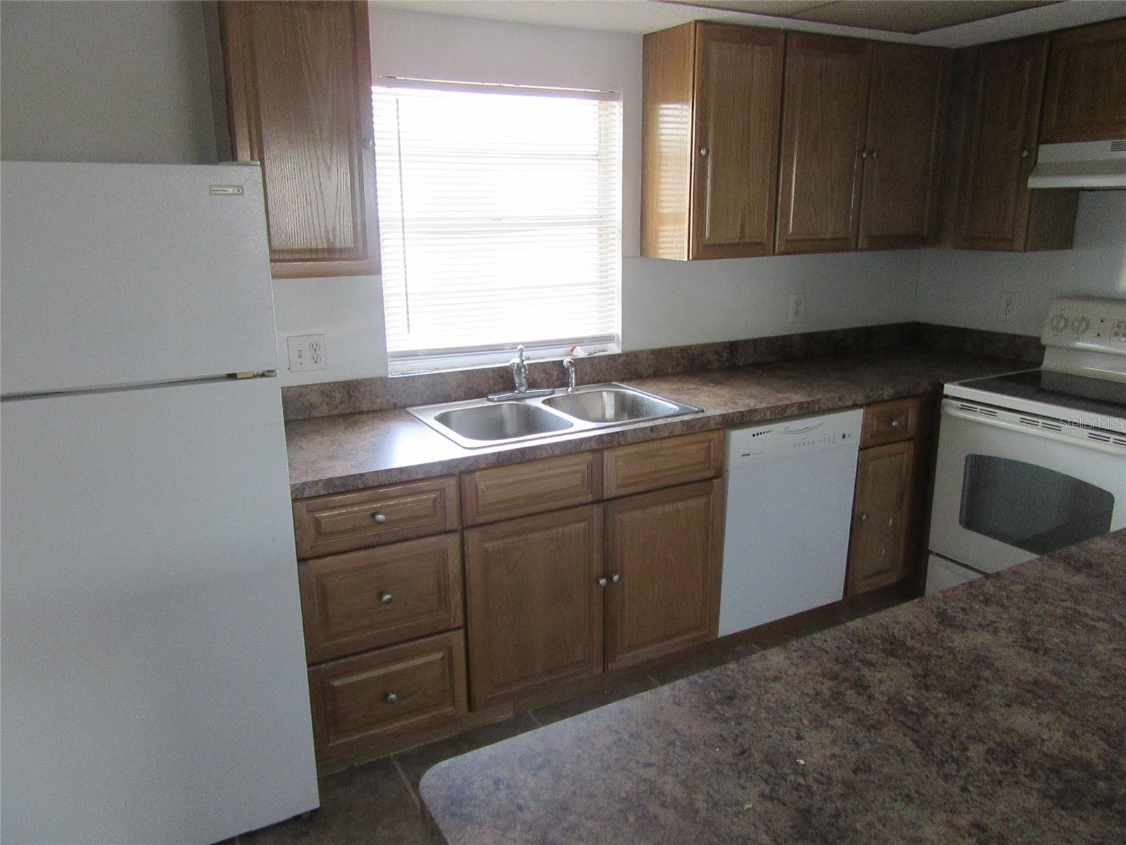 463 76TH AVE N #3, ST PETERSBURG, FL, 33702