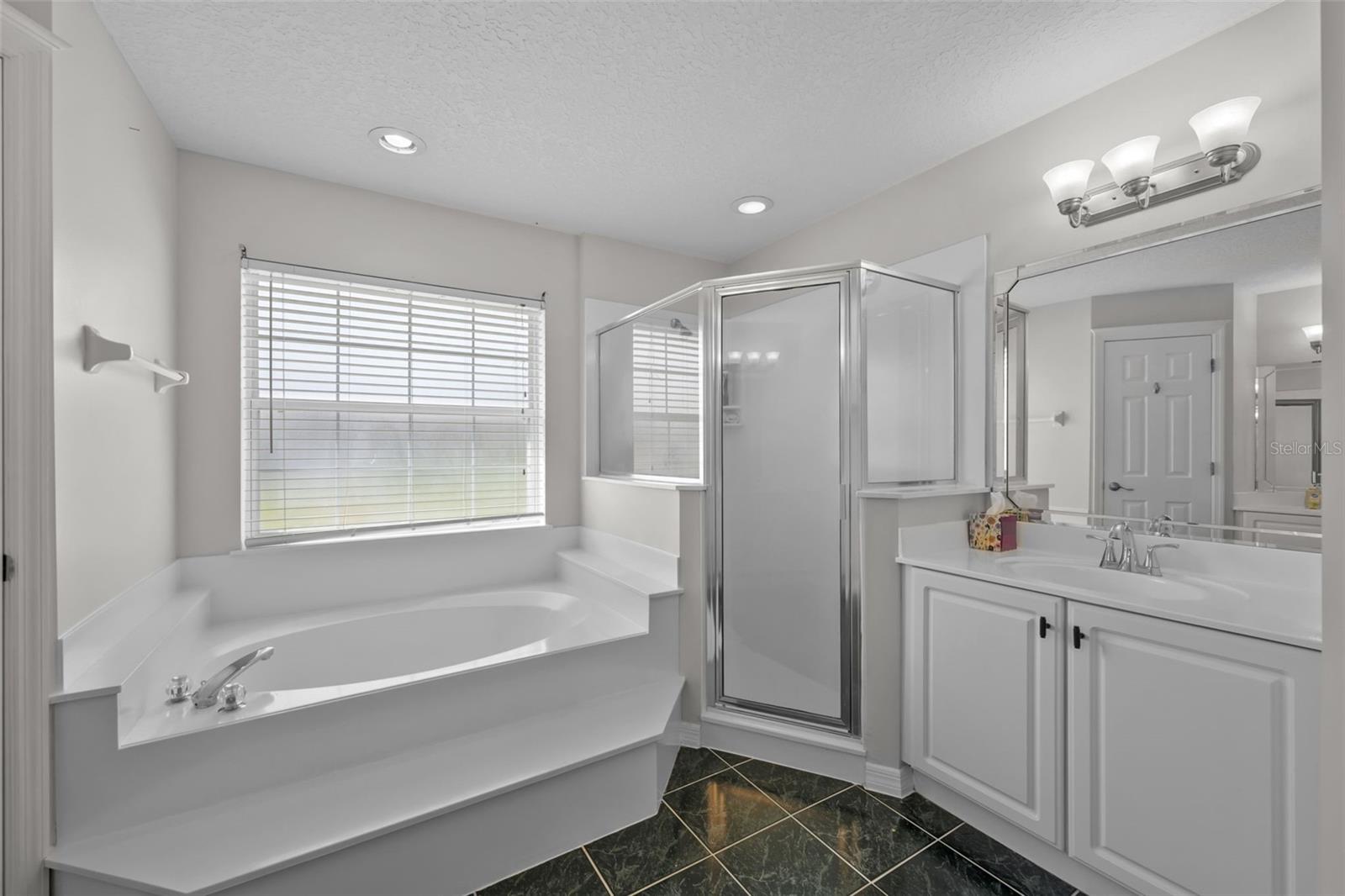 37 BASSETT LN, PALM COAST, FL, 32137