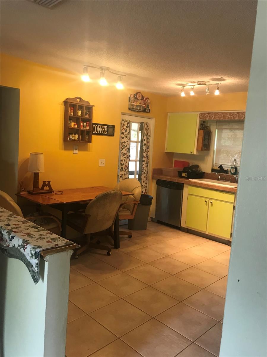 195 IRWIN ST W, SAFETY HARBOR, FL, 34695