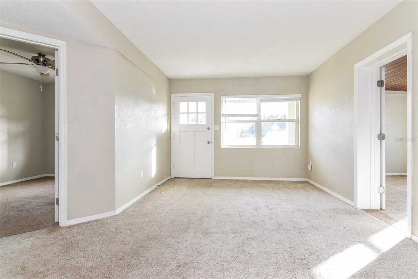2184 COLONIAL AVE, LAKELAND, FL, 33801