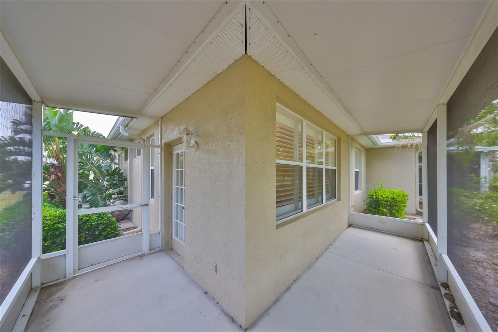 1916 INVERNESS GREENS DR, SUN CITY CENTER, FL, 33573