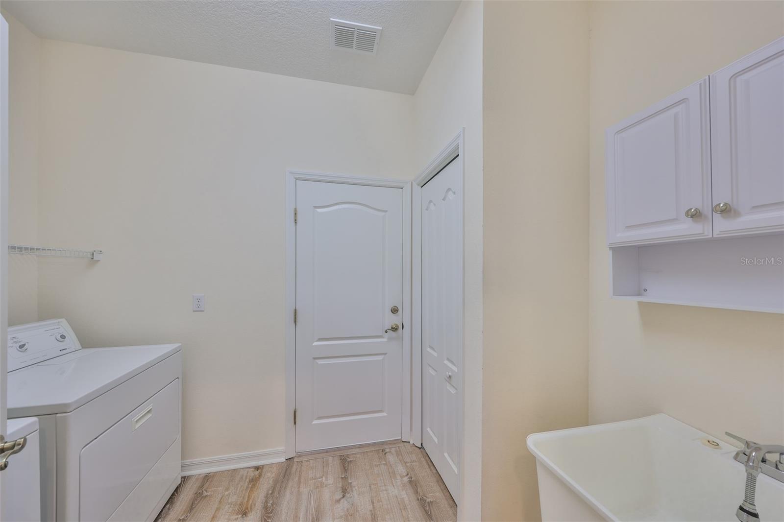 1916 INVERNESS GREENS DR, SUN CITY CENTER, FL, 33573