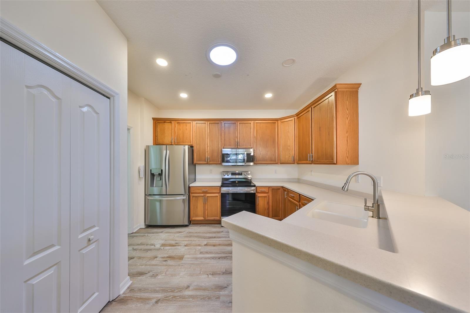 1916 INVERNESS GREENS DR, SUN CITY CENTER, FL, 33573