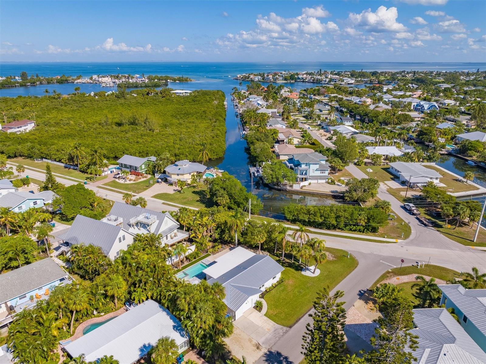 414 79TH ST, HOLMES BEACH, FL, 34217